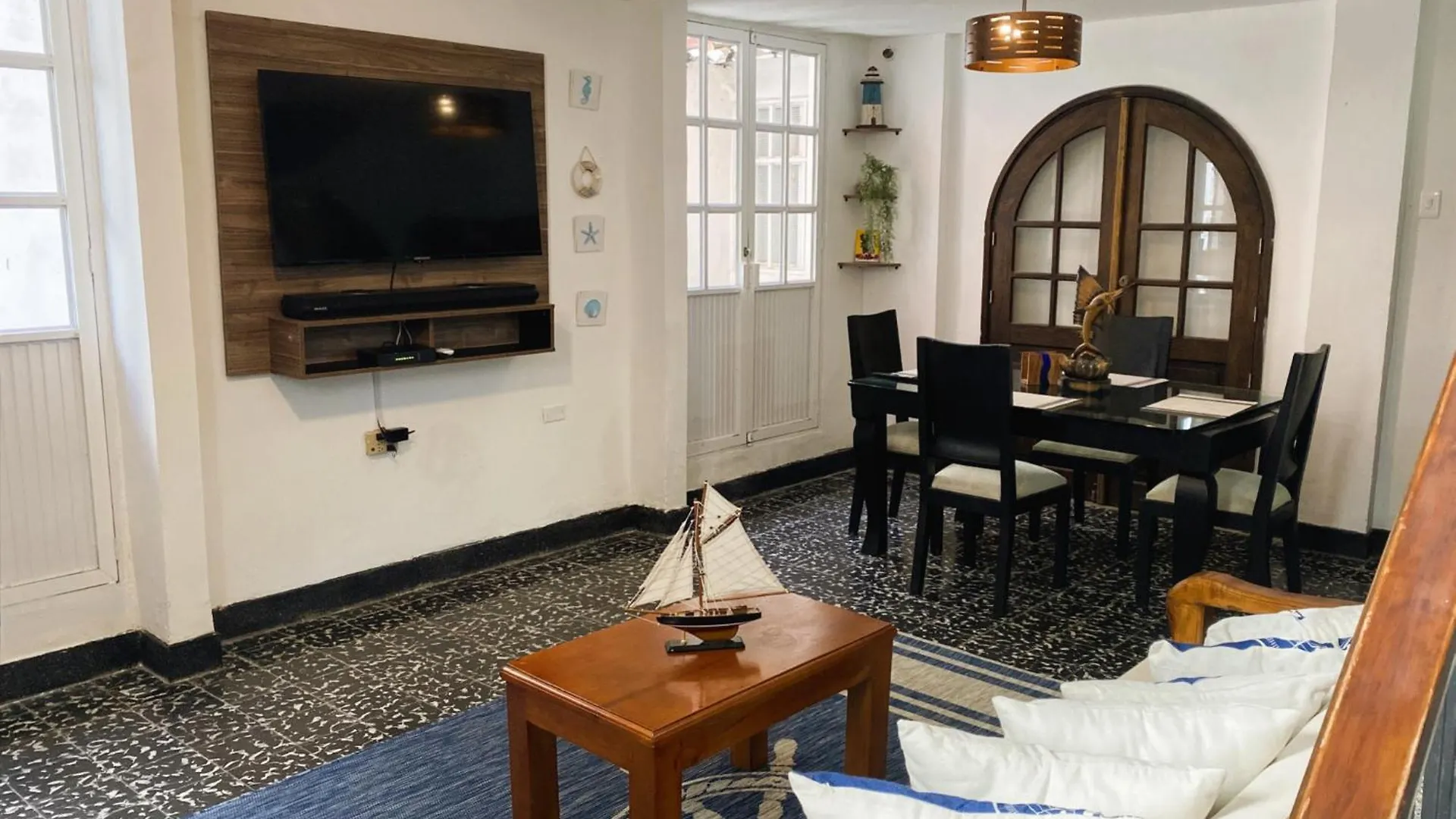 Cozy Apt. On Manga Bay Blvd. Cartagena 0*,